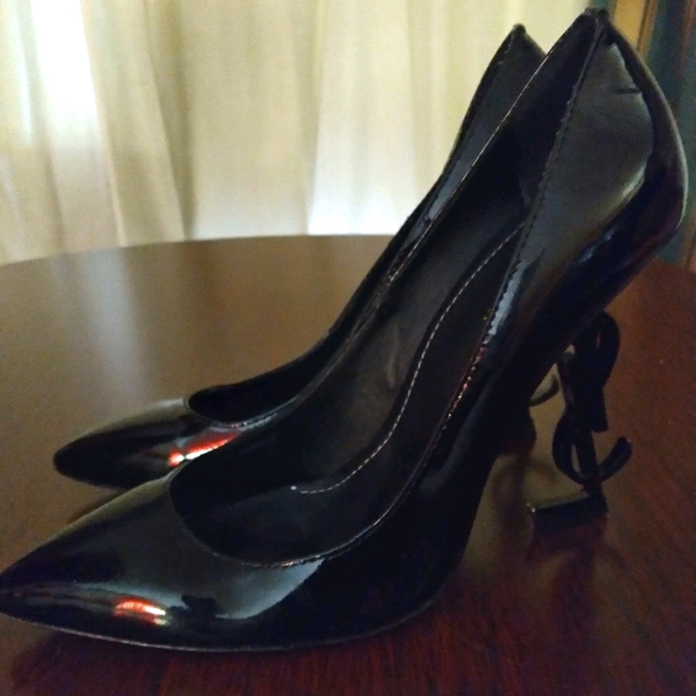 Saint Laurent Black Heels